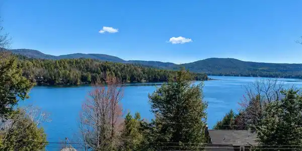 166 North Shore Road