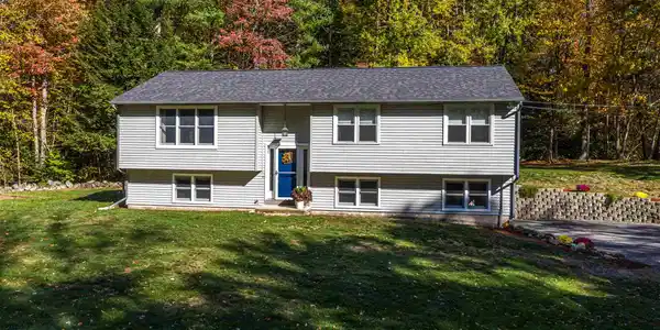 51 Crestwood