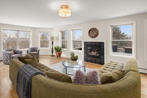 59 Claire Point