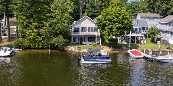 15 BayShore