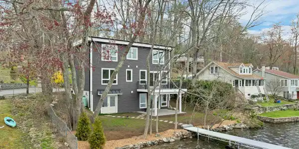20 First Street