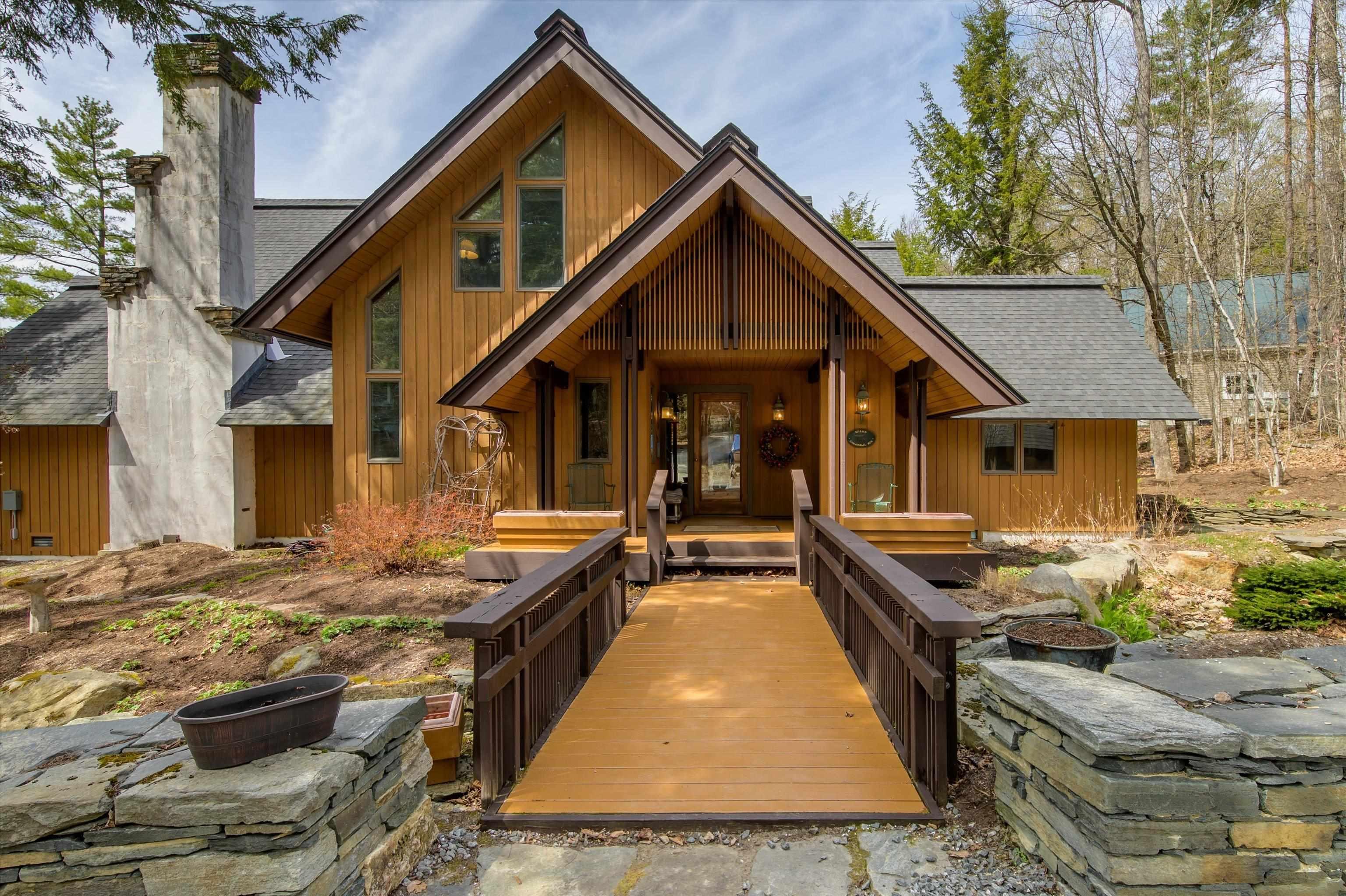 Image 2: Wonderful Entrance to the House Image 2: Wonderful Entrance to the House
