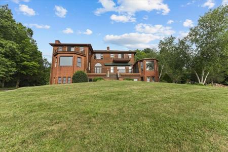 533 Bay Road