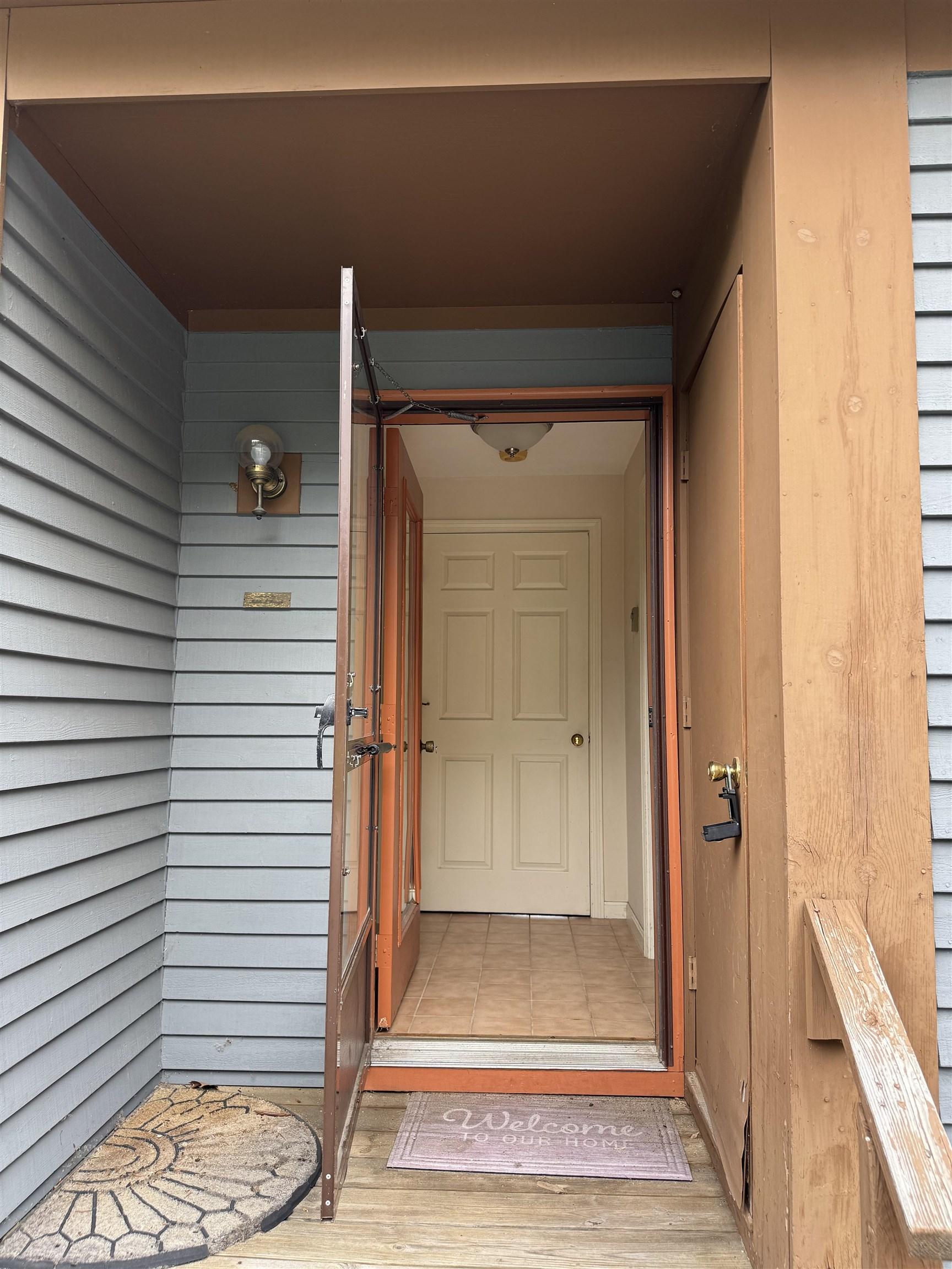 Image 2: covered entry