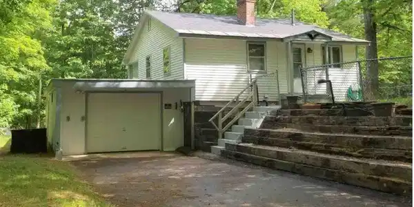 120 Sawyer Lake