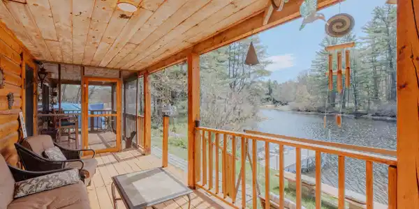 43 Moccasin Trail