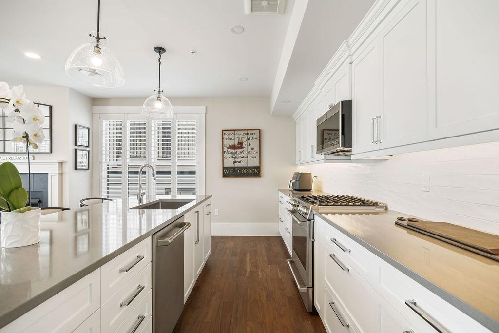 Image 2: Kitchen Image 2: Kitchen