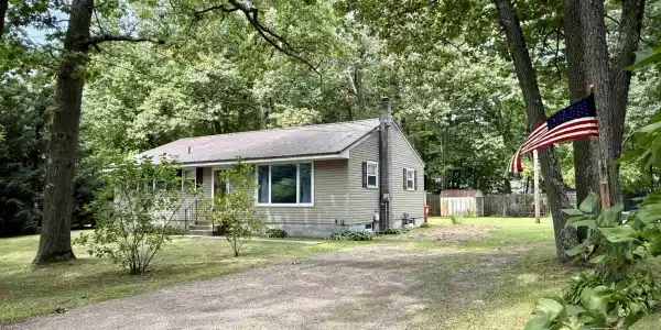 38 Colchester Point Road