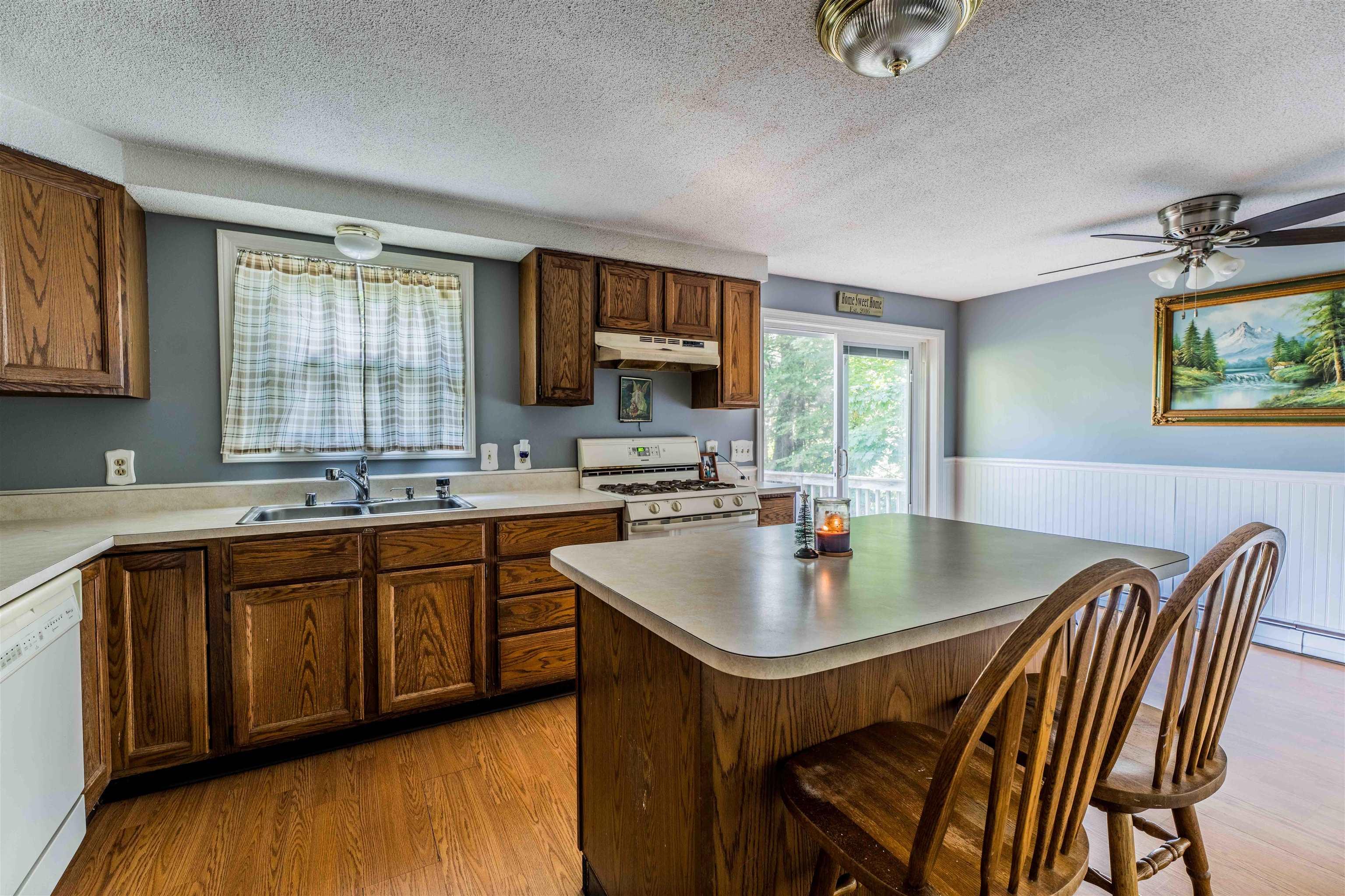 Image 1: Kitchen