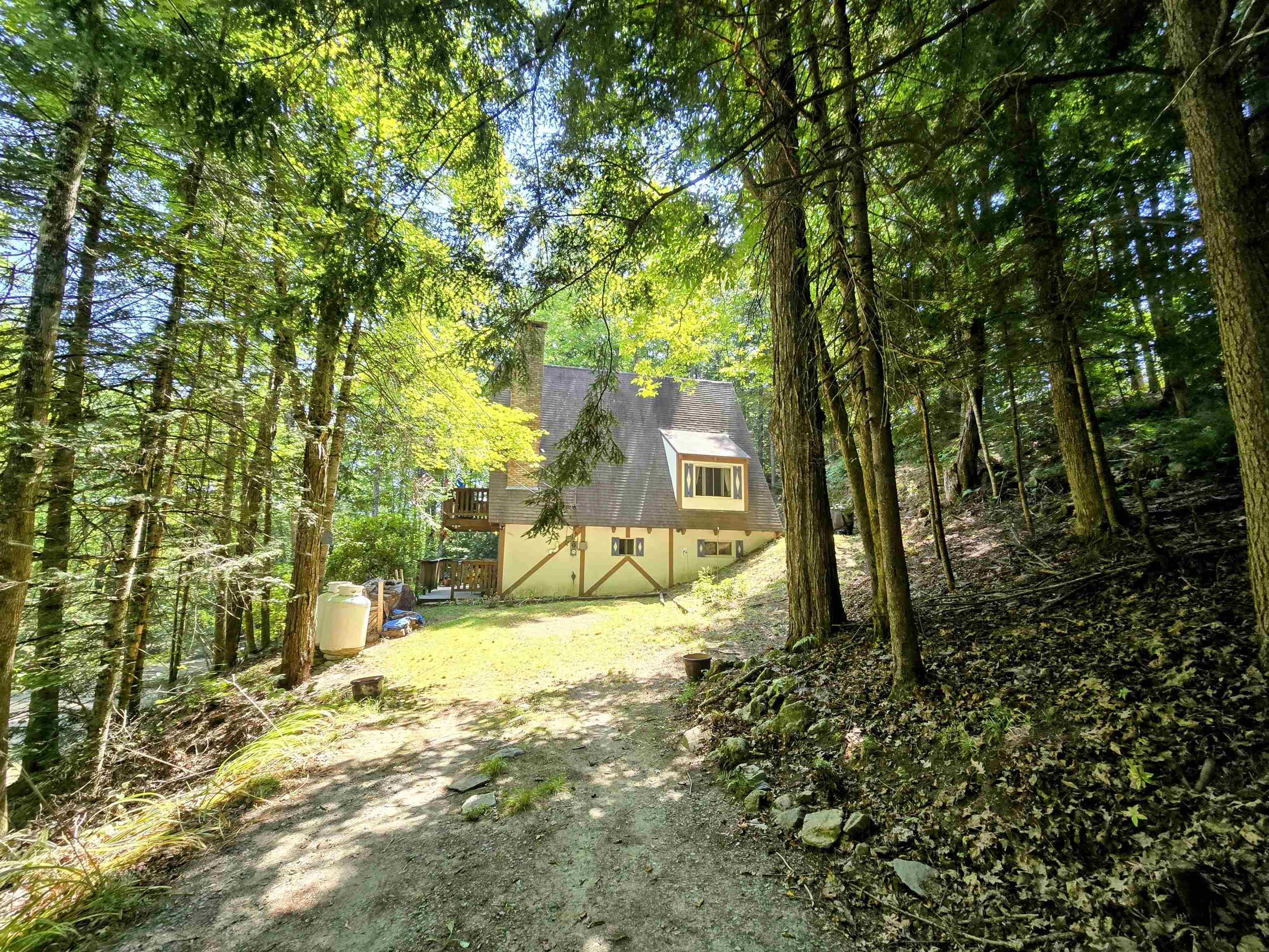 Image 1: Upper Driveway