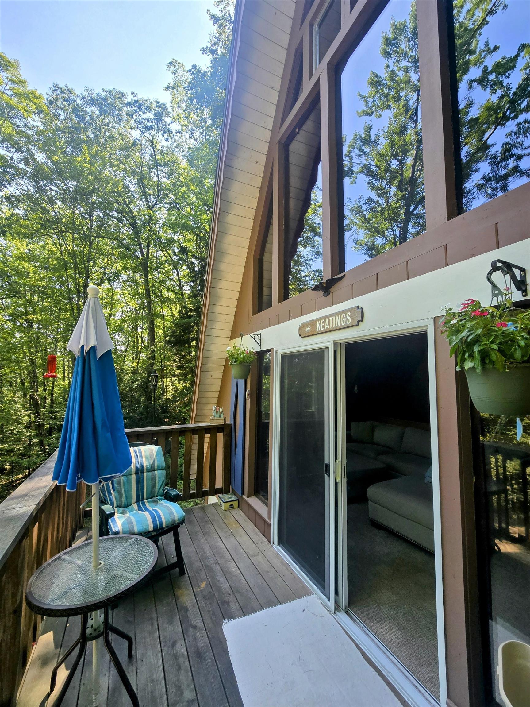Image 3: Upper deck
