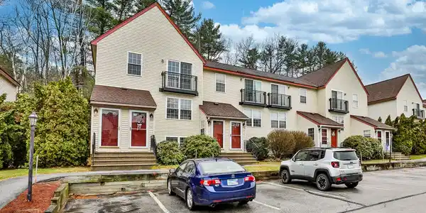 81 East Ridge