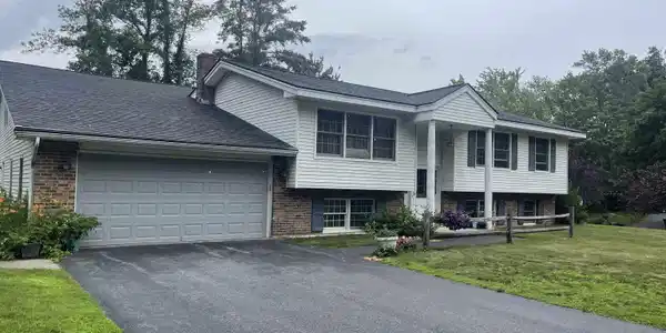 16 Oak Hill