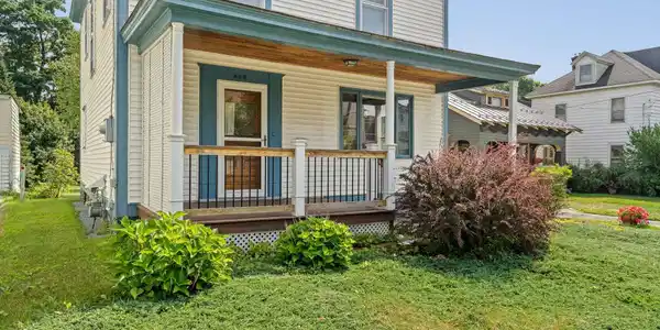Image 3: Covered front porch Image 3: Covered front porch