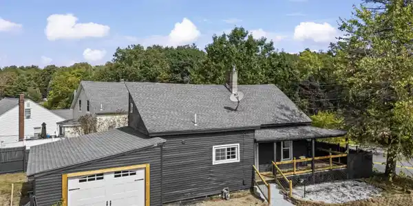 25 Lowell Road