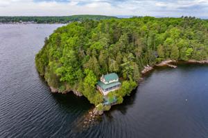 836 Coates Island
