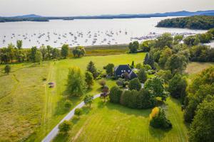 1163 Thompsons Point