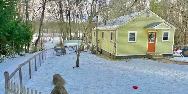 372 Forest Lake