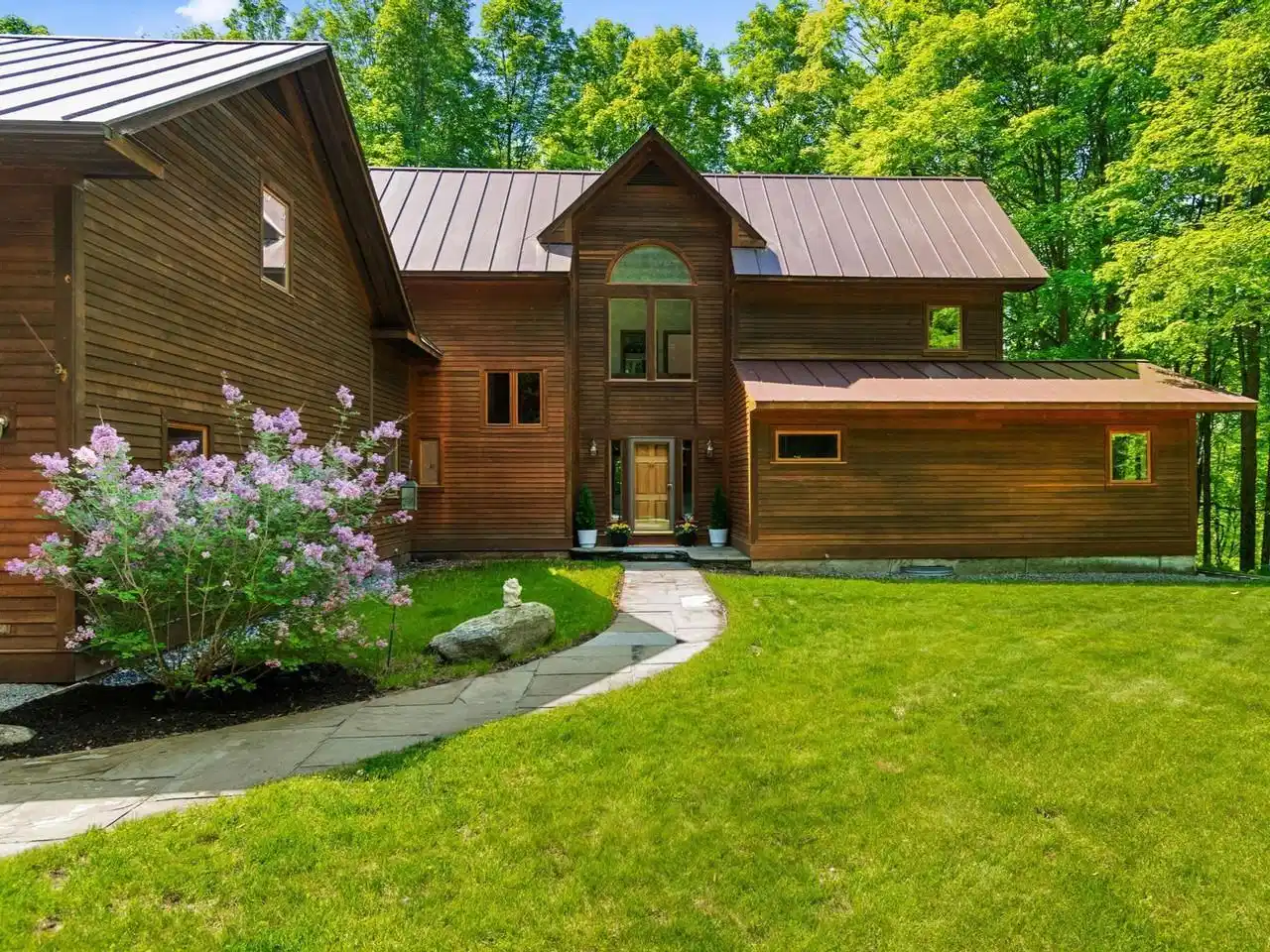 Image 1: Quintessential Vermont Home Image 1: Quintessential Vermont Home