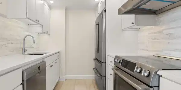 Image 3: Upgraded kitchen