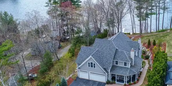 8 Granite Hill