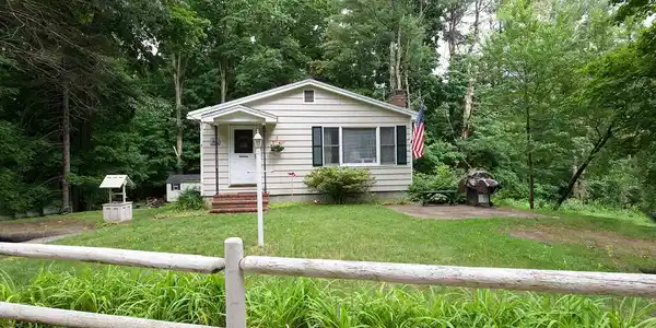 8 Lakeview