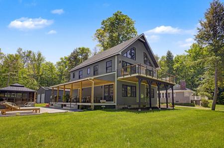 239 Maple N Street