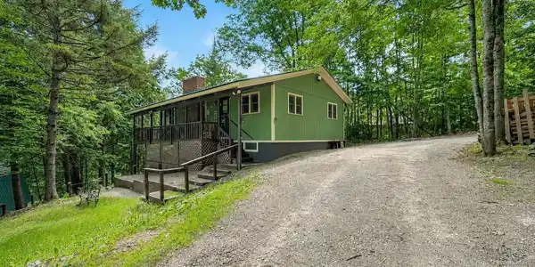 207 Lakeside Drive