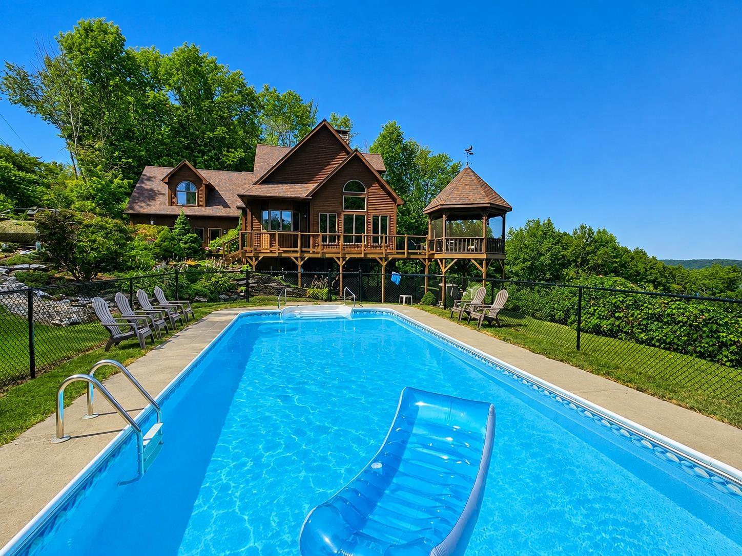 Image 4: In-Ground Heated Pool Image 4: In-Ground Heated Pool