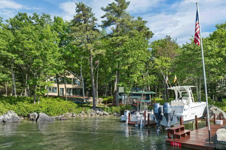 286 Rattlesnake Island