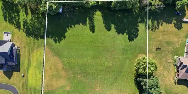69 Lakewood Drive