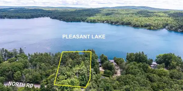 Image 3: 1.2 Acres of Privacy Image 3: 1.2 Acres of Privacy