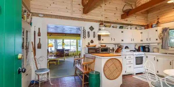 Image 4: Adorable Kitchen Image 4: Adorable Kitchen