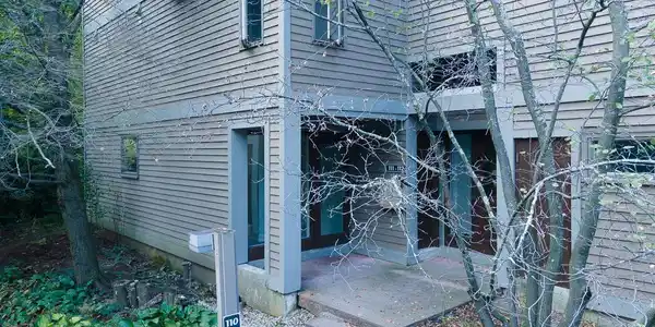 54 East Redrock