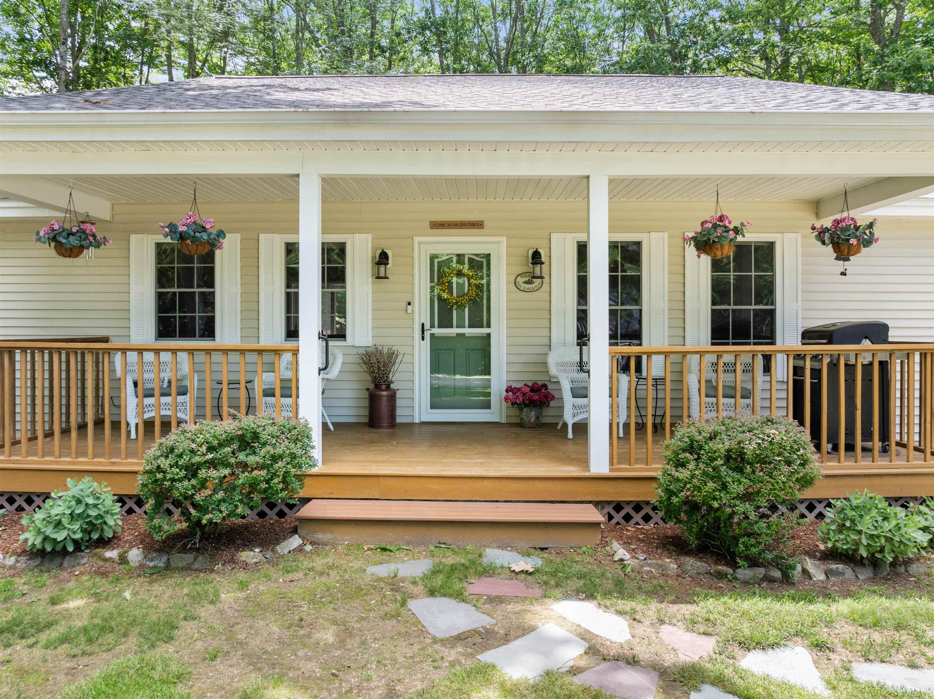 Image 3: BEAUTIFULLY MAINTAINED HOME Image 3: BEAUTIFULLY MAINTAINED HOME