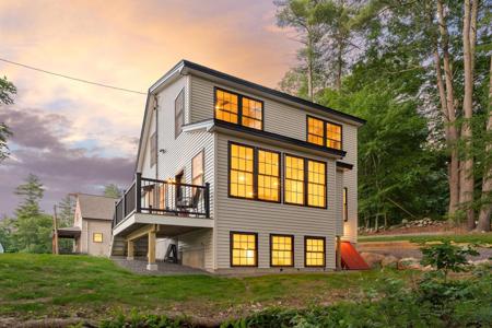 7 Beach Road