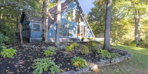67 Holts Point