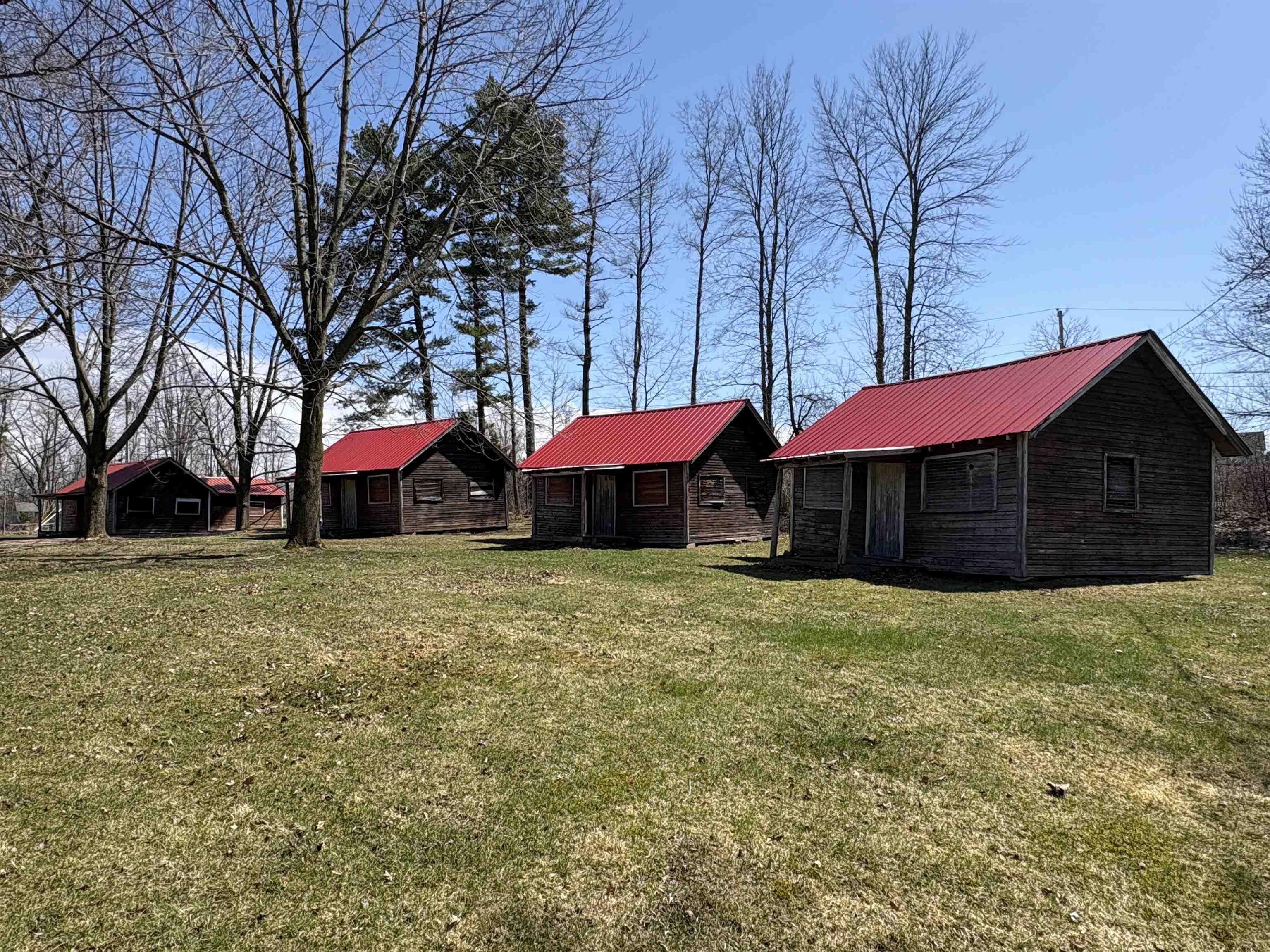 Image 4: Four small camps