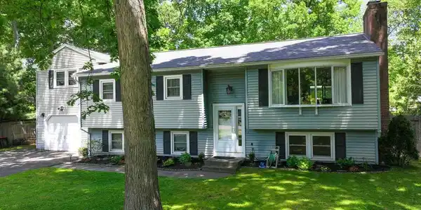 78 Robin Road