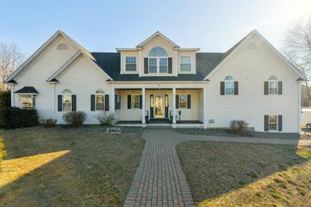 18 Blue Heron Avenue