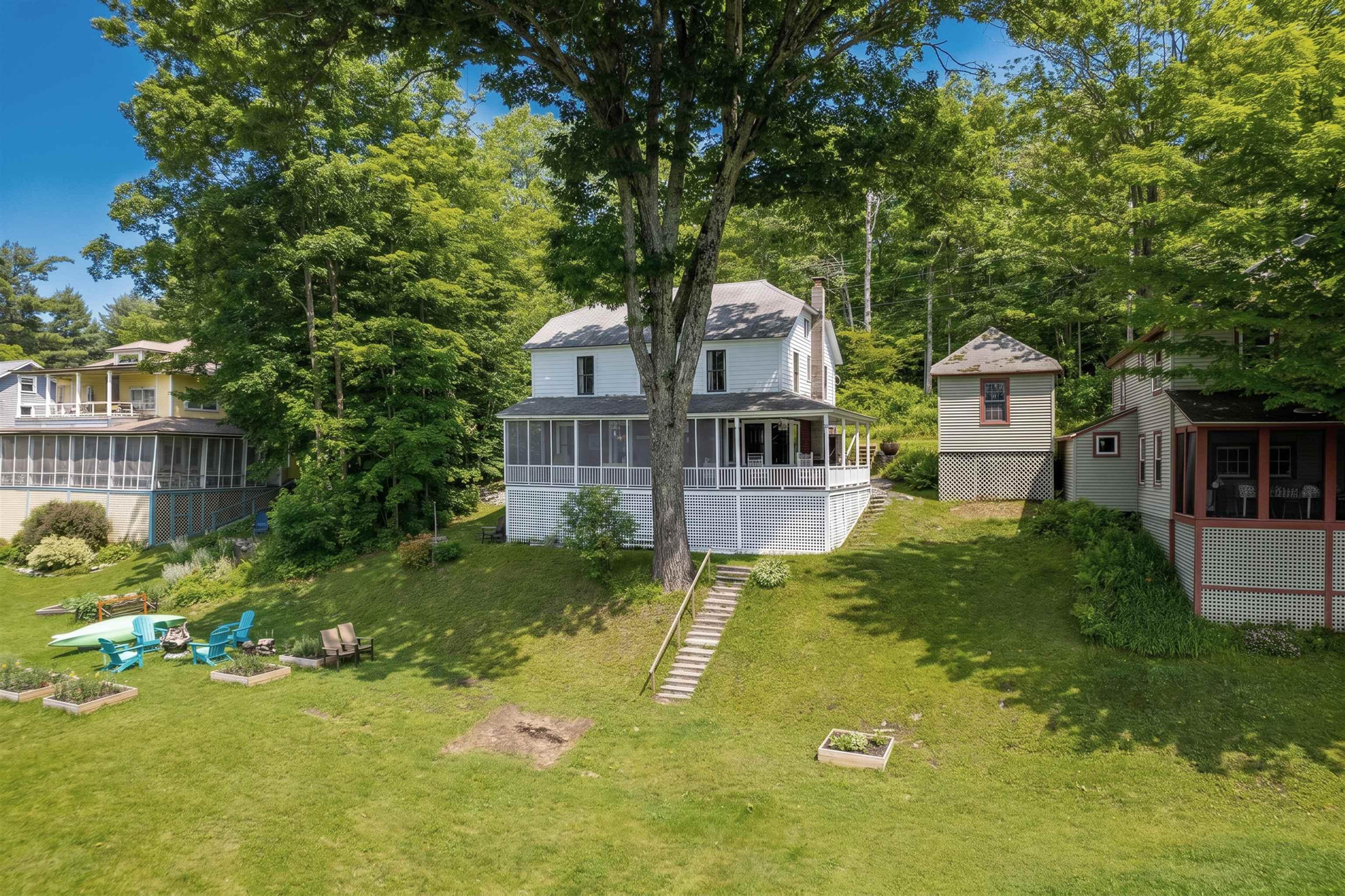 Image 1: Front of Lake Home Image 1: Front of Lake Home