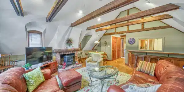 4 Prospect Hill Road