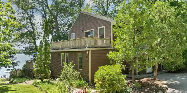 8-11 River Road