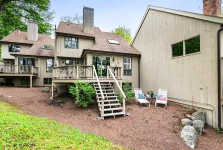 16 Niblick Lane
