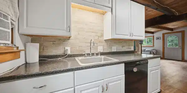 Image 4: Kitchen Image 4: Kitchen