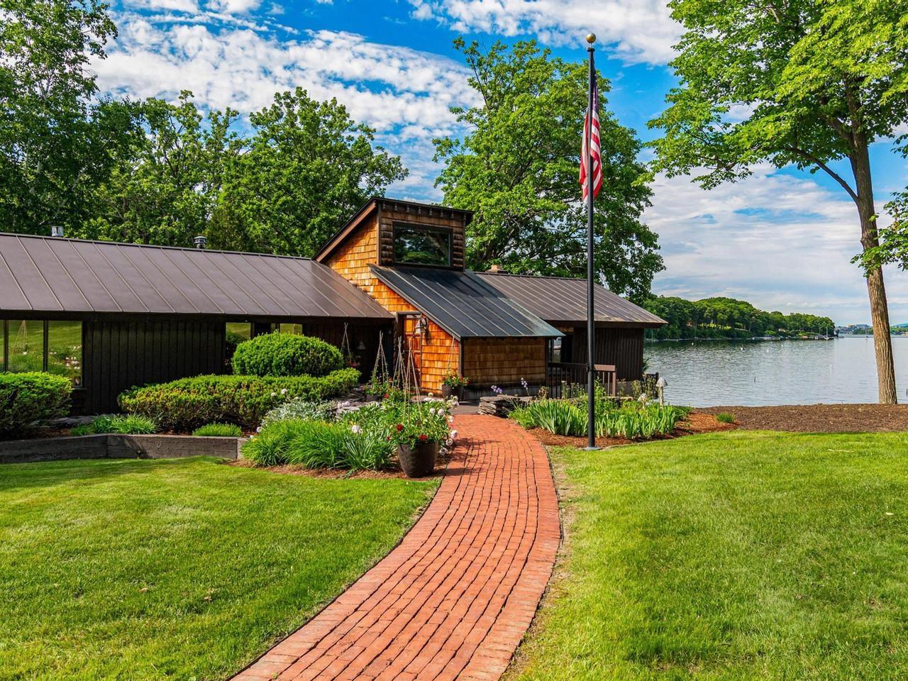 Image 1: Shelburne Lakeside Home Image 1: Shelburne Lakeside Home