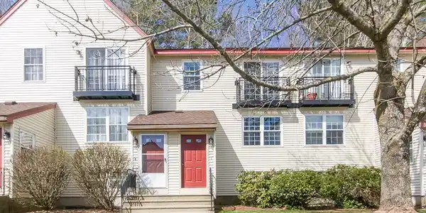 87 East Ridge