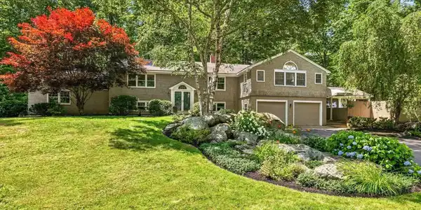 6 Millstream Drive