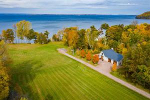 10 Thayer Beach