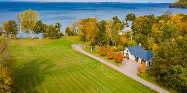 10 Thayer Beach